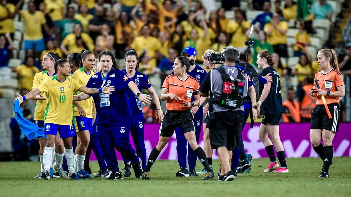 WM-Testspiel: Acht Rote Karten bei Brasilien gegen die USA